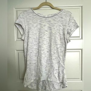 Lululemon White/Light Grey Pattern Short Sleeve Top